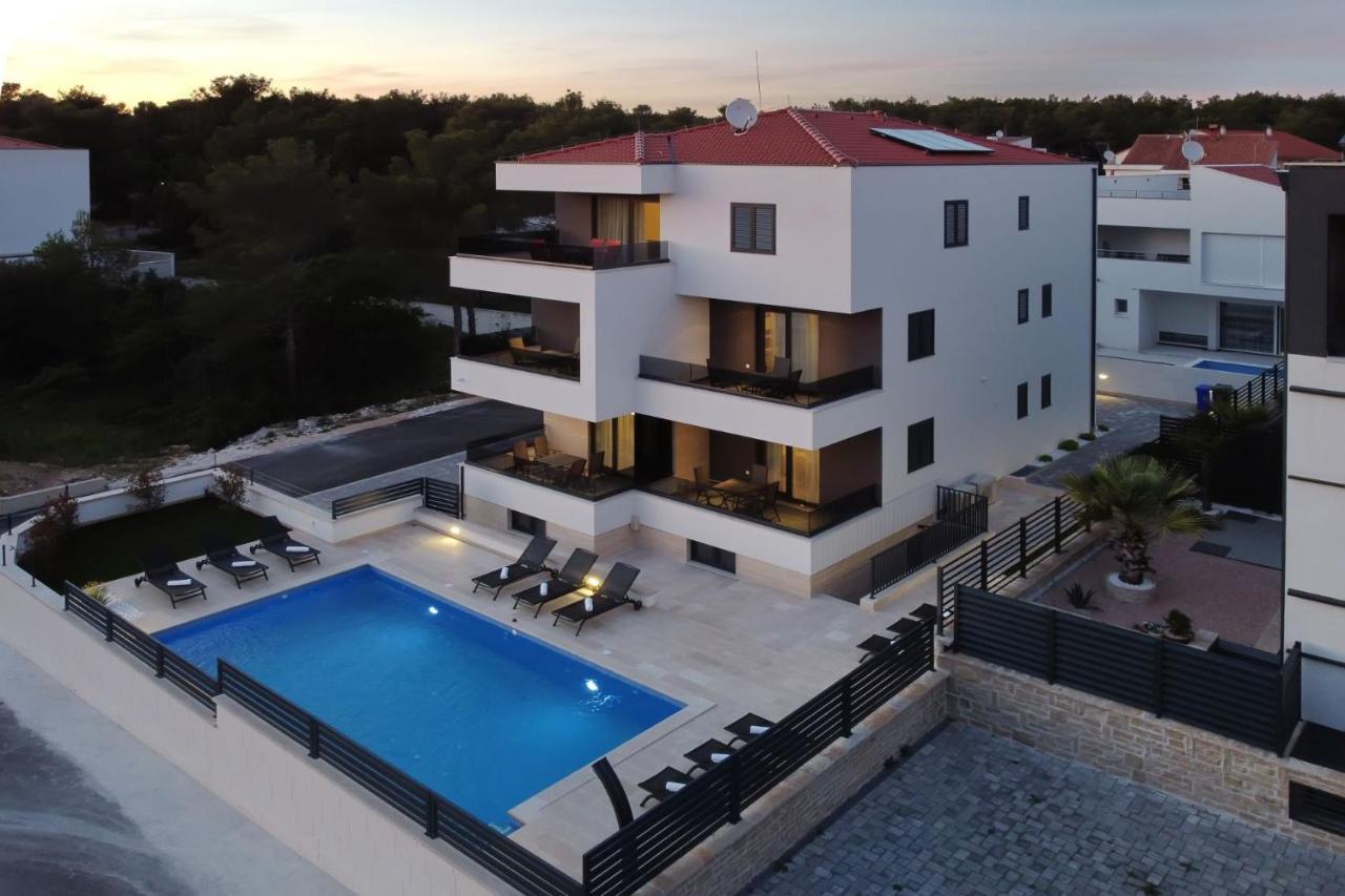 Villa Ankora 1 With Heated Pool 비오그라드나모루 외부 사진
