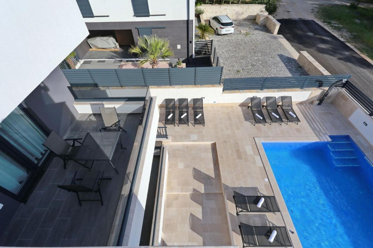 Villa Ankora 1 With Heated Pool 비오그라드나모루 외부 사진