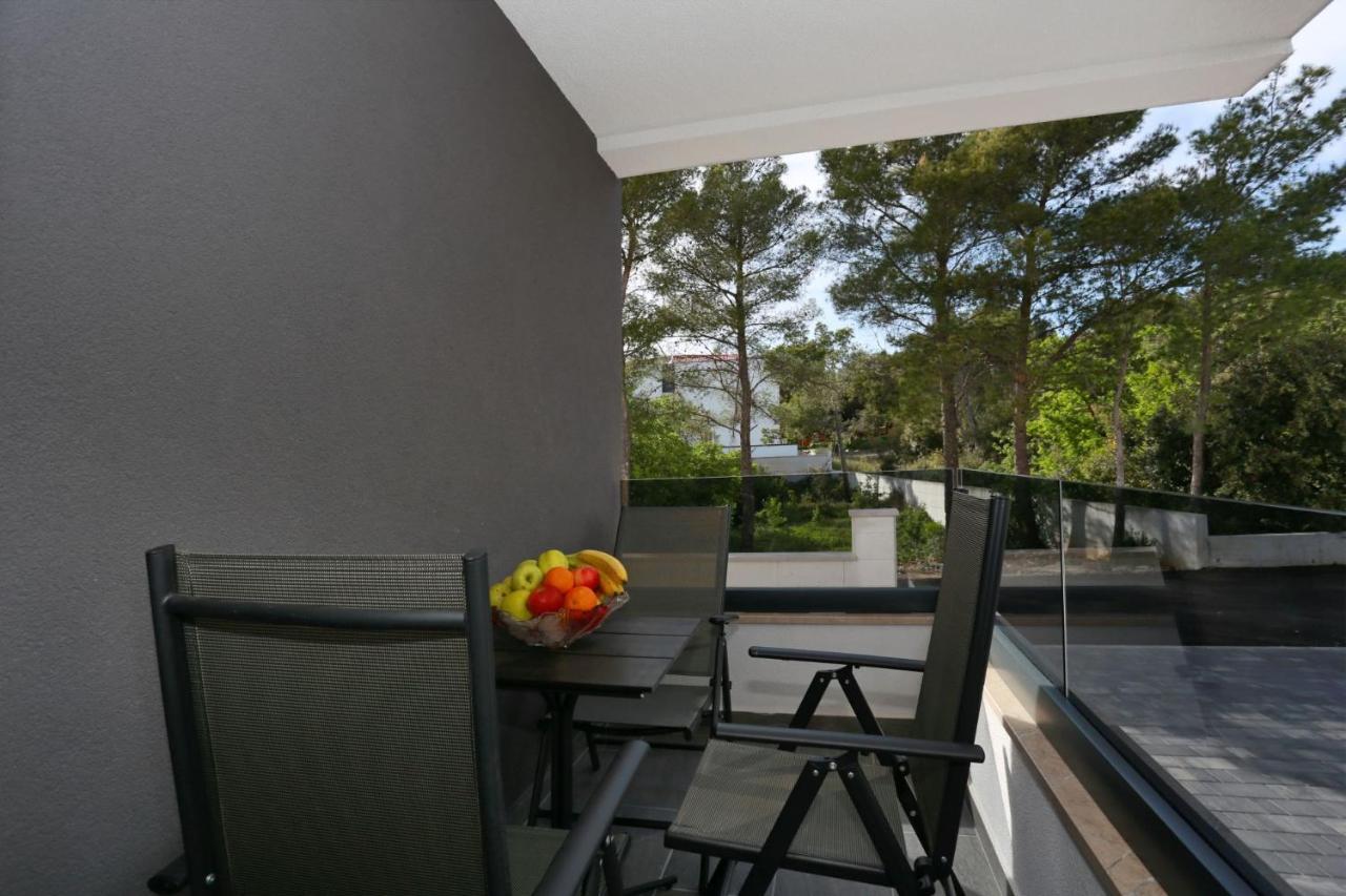 Villa Ankora 1 With Heated Pool 비오그라드나모루 외부 사진